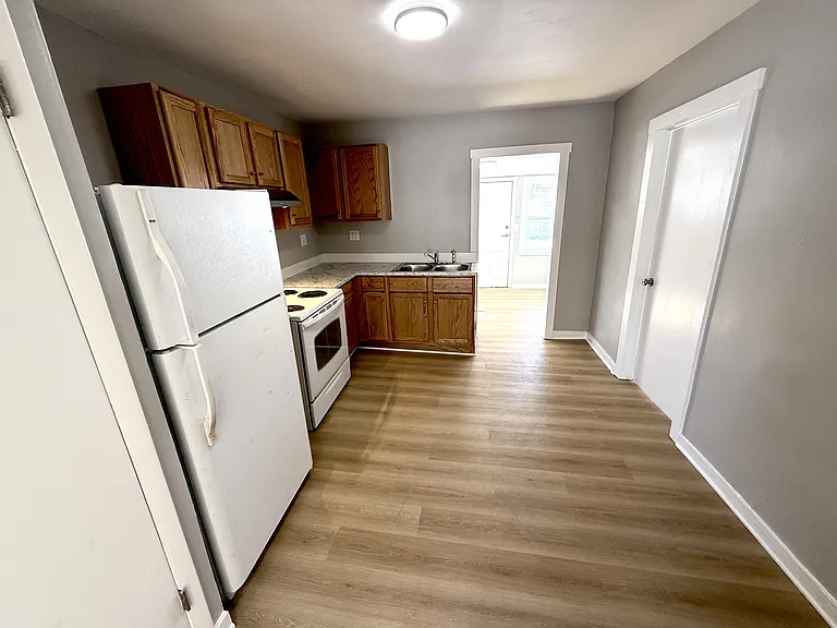 1141 S Calumet St — Photo 5