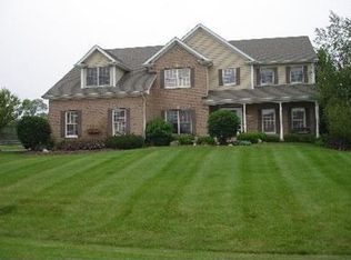 6N904 Ridge Line Rd, Saint Charles, IL 60175