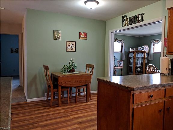 5th image of 1177 Woodlawn Ave