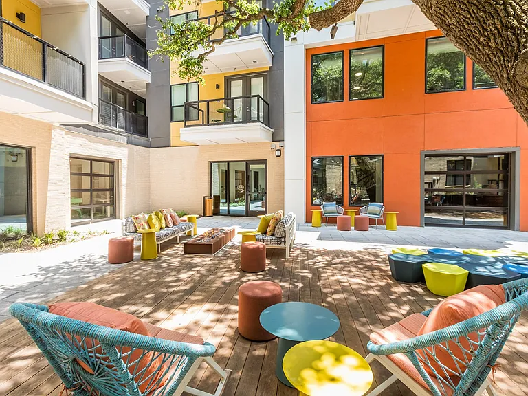 Fifteen15 South Lamar Apartments — Photo 25