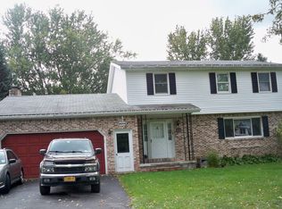 6654 Redwing Dr, Boston, NY 14025