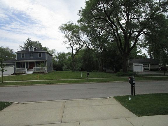 2nd image of 1069 S Fairfield Ave