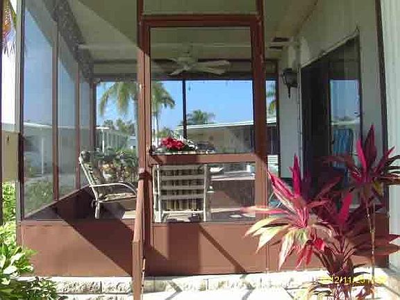 3rd image of 365 Shoreland Dr