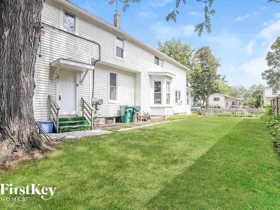 838 Prescott St #2
