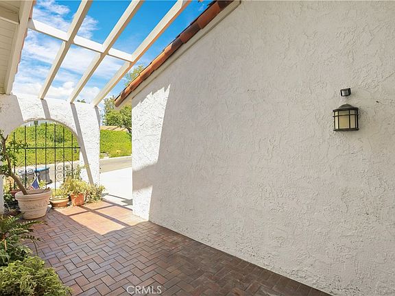 2nd image of 27896 Calle Marin