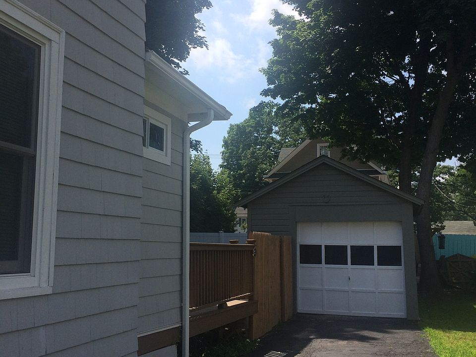 2nd image of 17 Royce Ave