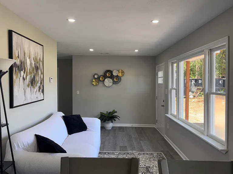 1822 Catalina Dr — Photo 2