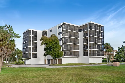 Residences at Blackburn Bay Photo 1