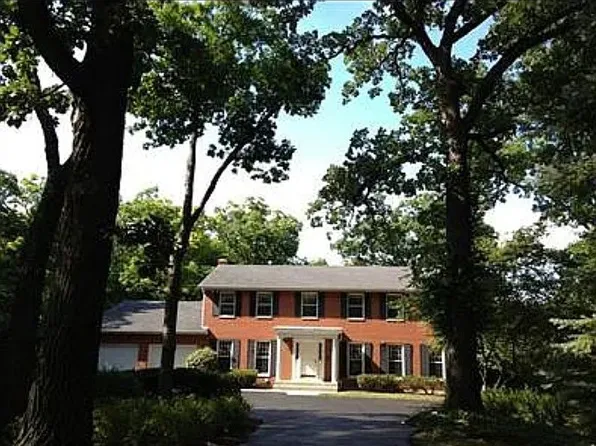 1618 W Lincoln Rd, McHenry, IL 60051