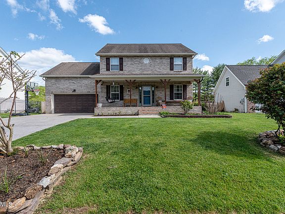 3rd image of 928 Paxton Dr