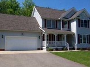 14042 Goodwin Ave, Burton, OH 44021