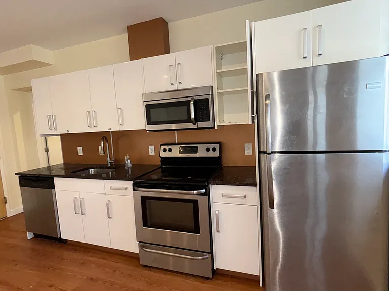 249 S 49th St #209 — Photo 23