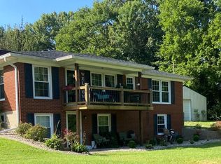 135 Old Rd, Louisville, KY 40229