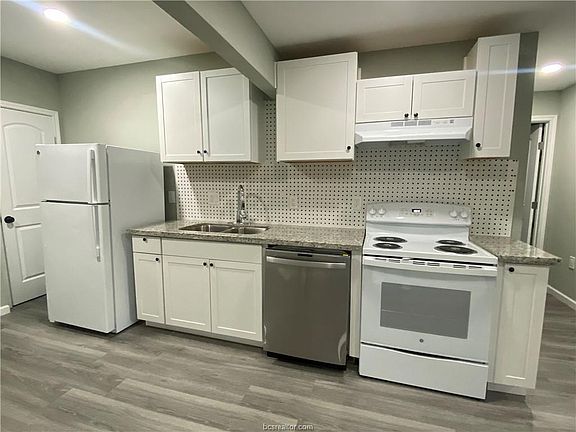 5th image of 305 Sterling St #B