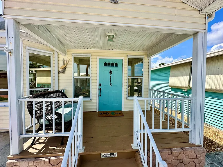 146 Nettles Blvd #ID1537513P — Photo 4