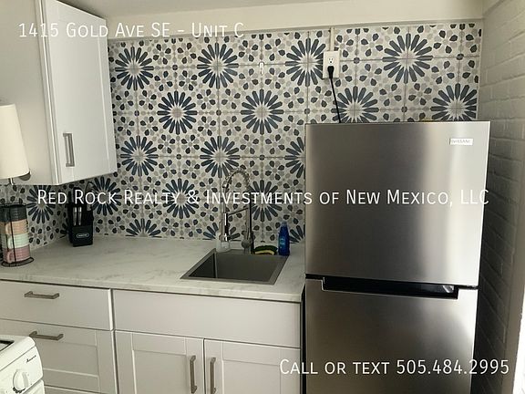 3rd image of 1415 Gold Ave SE APT C