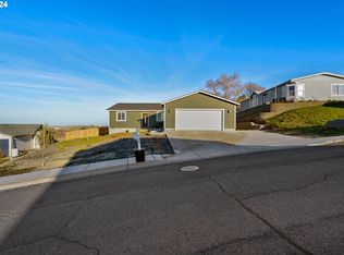 35 Cliff St, Umatilla, OR 97882
