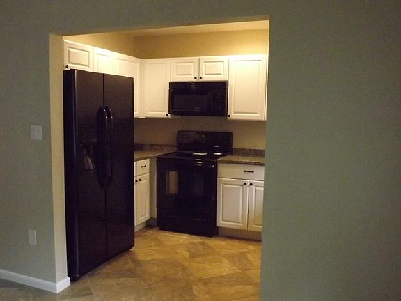 Left Side of Kitchen