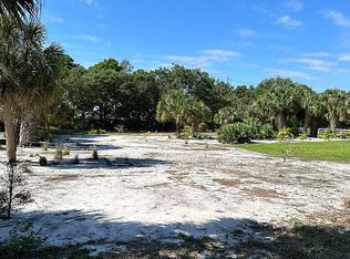 425 Plant Ter, West Palm Beach, FL 33406