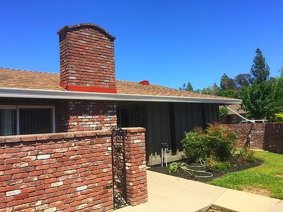 3rd image of 2313 Villanova Cir APT 5