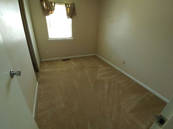 5th image of 9575 Hagel Cir Suite D