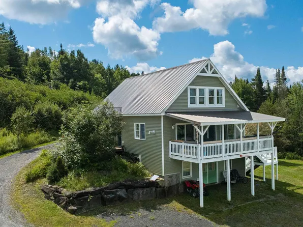 902 Vermont Route 16, Hardwick, VT 05843
