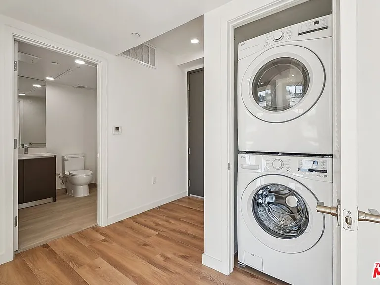 1814 Federal Ave #303 — Photo 6