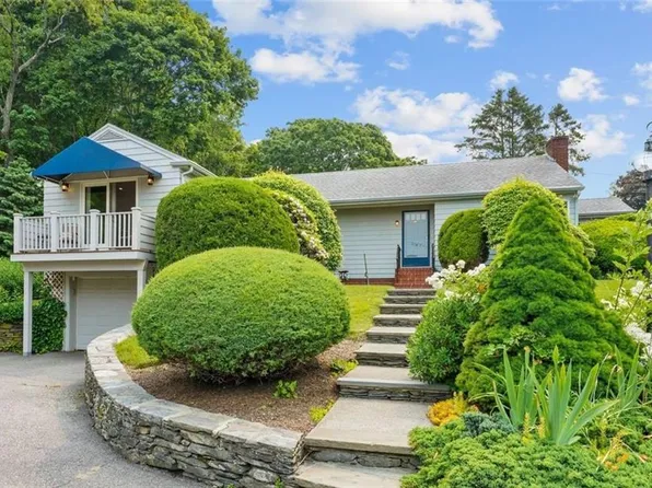 161 Harbor Rd, Swansea, MA 02777