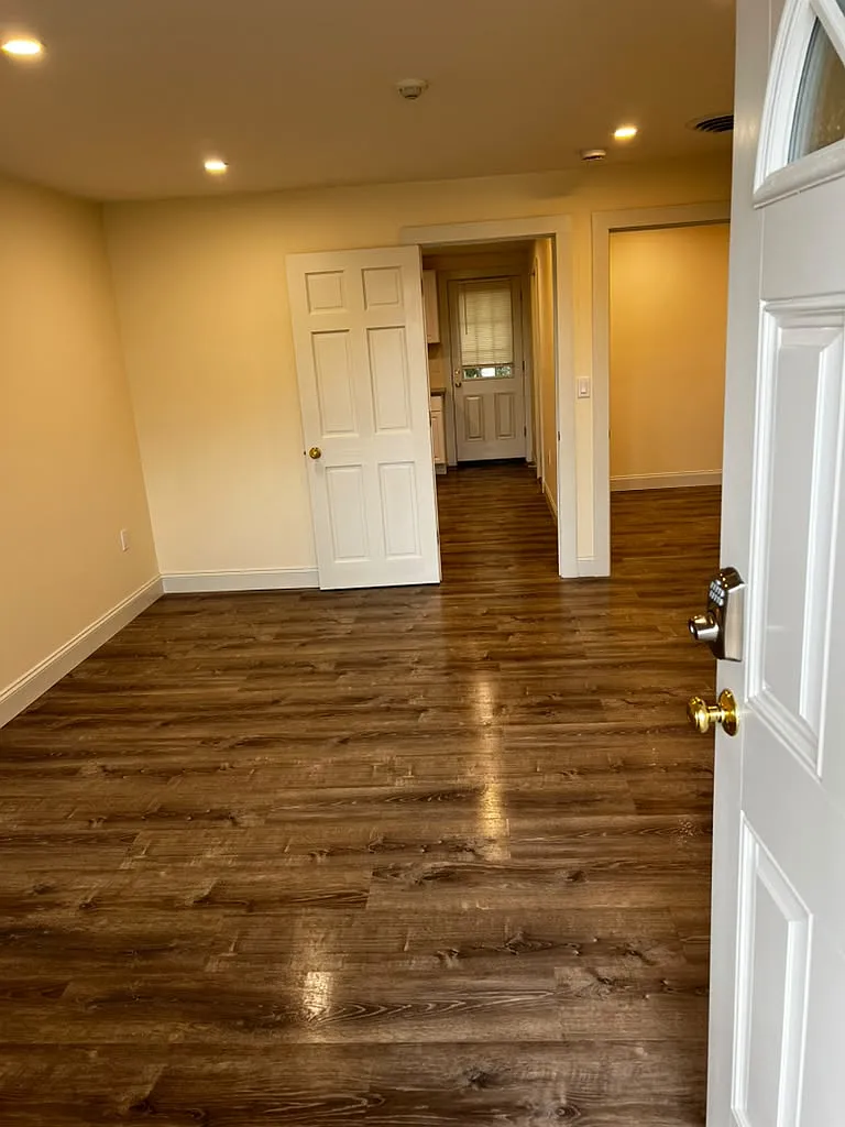 2 bed, 468 sqft, $2,250 — Photo 3