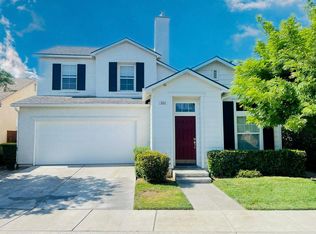 684 W Fontaine Ln, Clovis, CA