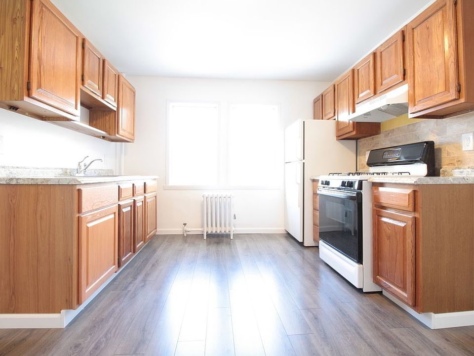 1st image of 21-70 29th St #2F