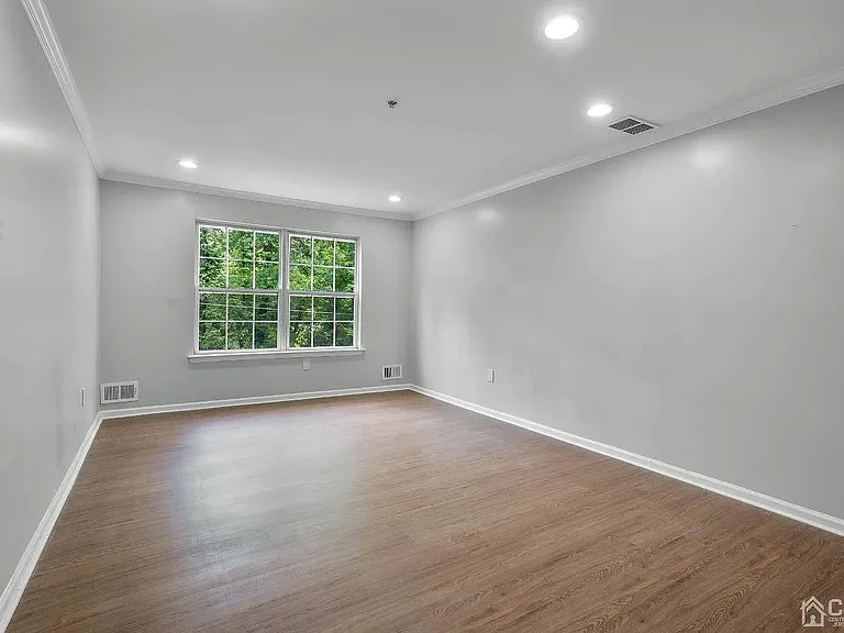 261 Prestwick Way #261 — Photo 11