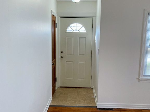 2nd image of 408 W Cloud St