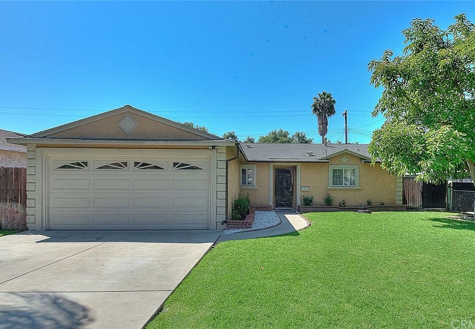 1st image of 2334 Farringdon Ave