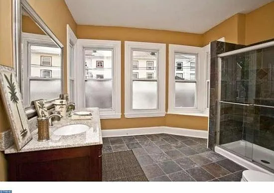 181 Dupont St — Photo 14