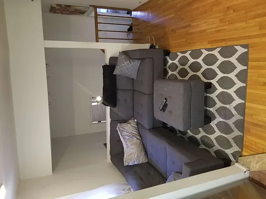 Rented by Maximo Properties | media 9