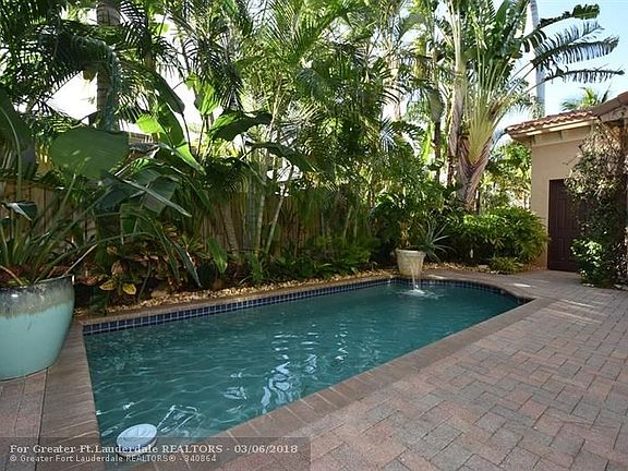 4th image of 1608 NE 5th St #1608