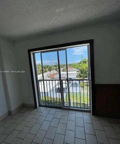 13455 NE 10th Ave #405 — Photo 4