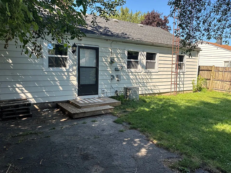 242 E Northgate Pkwy