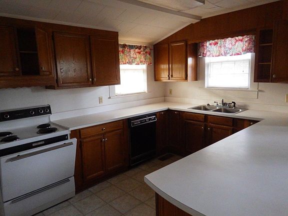 Full Kitchen = Range-Ov, DW, Ref, MW