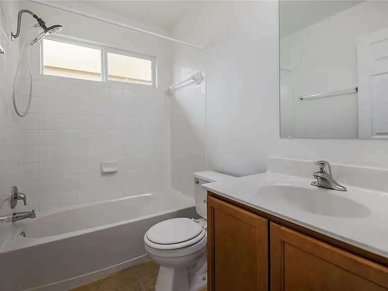 137 Langtry Ln — Photo 23