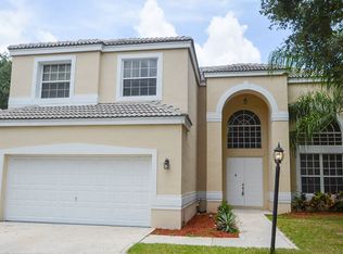 6879 NW 81st Ct, Pompano Beach, FL 33067