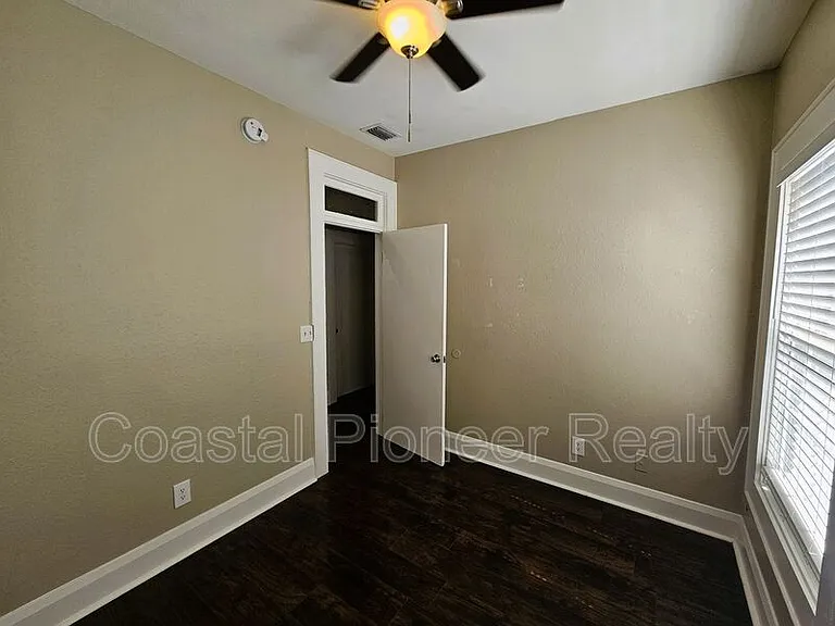 209 S Westland Ave #D — Photo 16