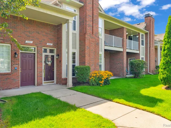 15297 Yale Dr, Clinton Township, MI 48038