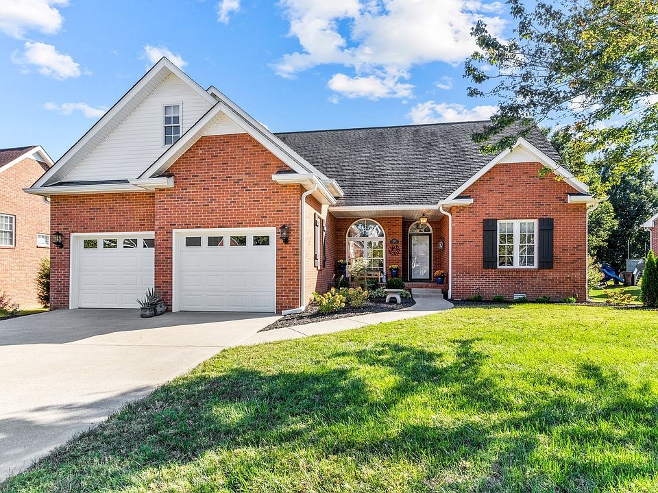 1st image of 206 Cullom Way