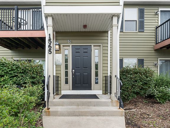 2nd image of 1565 Raymond Dr APT 203