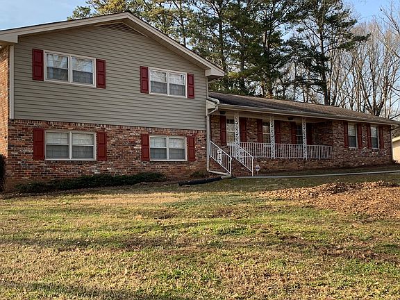 4872 Windwood Drive (Front)