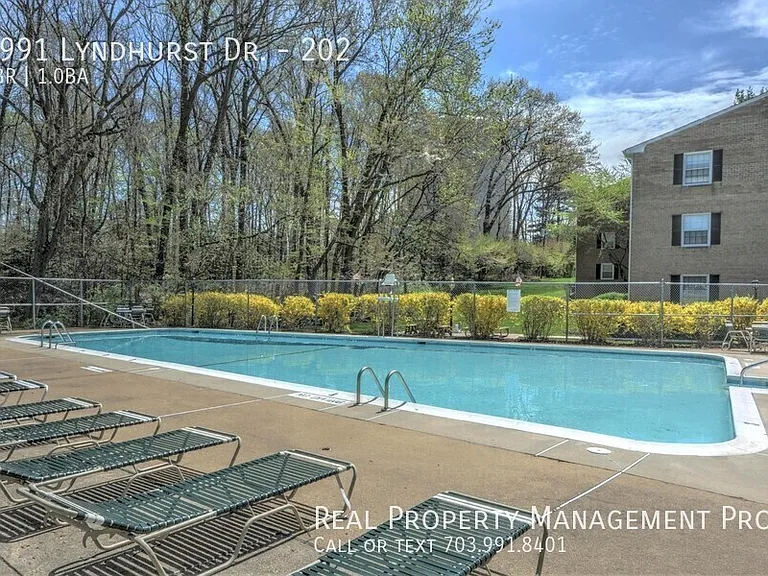 3991 Lyndhurst Dr #202 — Photo 12