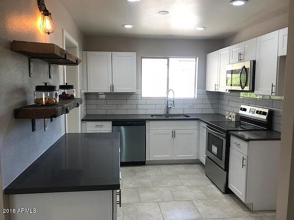 4th image of 10620 W Crosby Dr