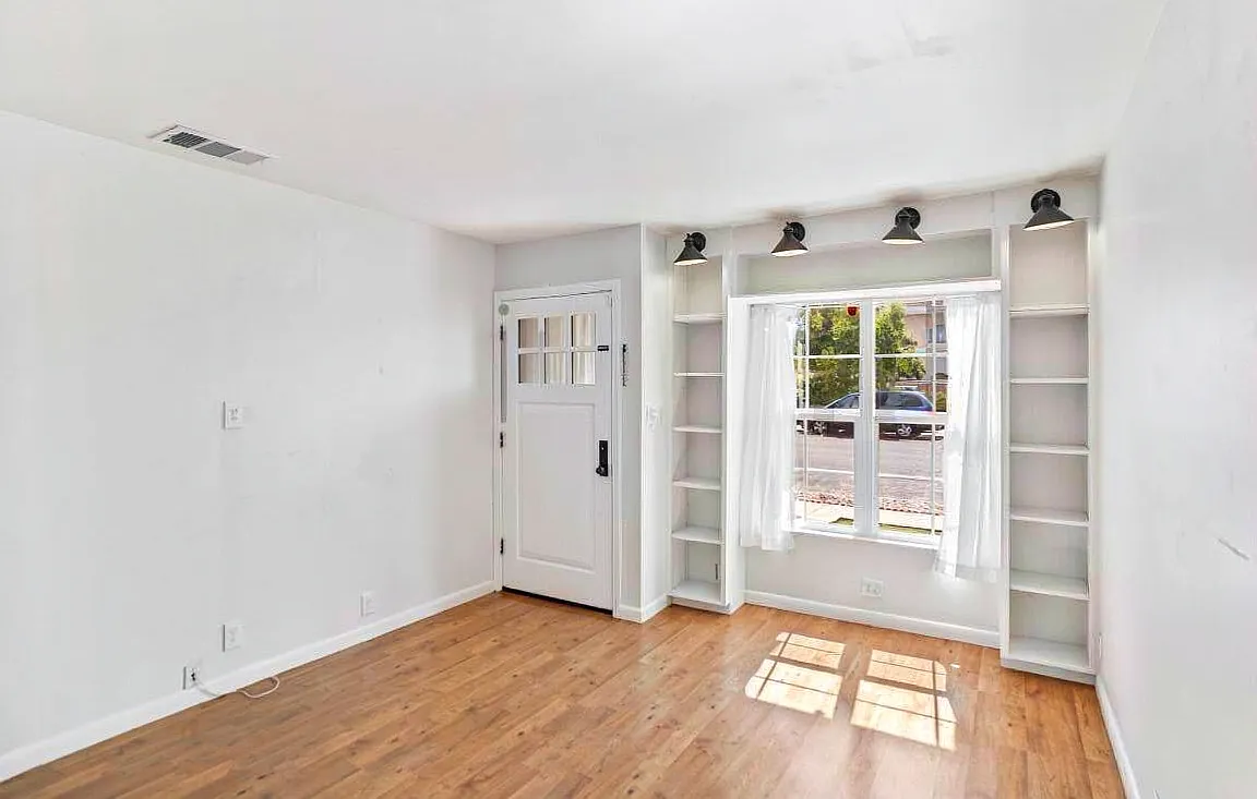 3 bed, 1228 sqft, $2,050 — Photo 3